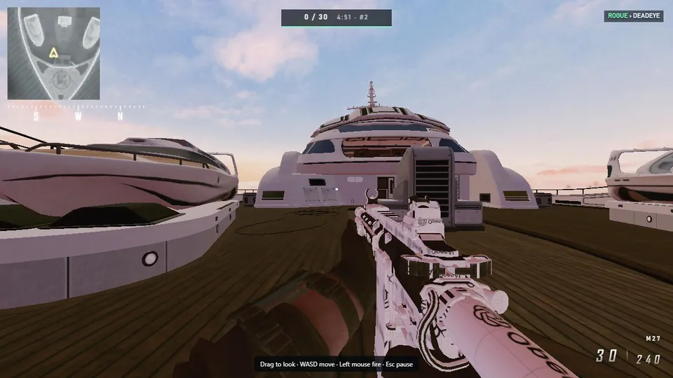 Cenário Hijacked em VibeSlops II com arma, HUD e minimapa durante a verificação do Games Retrô